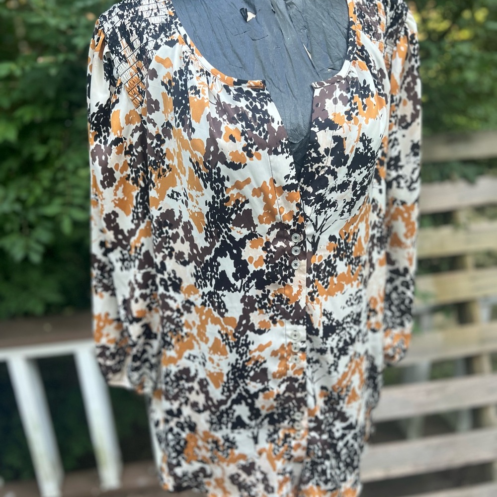 Zac & Rachel Black and White Buttoned 3/4 Sleeve Blouse